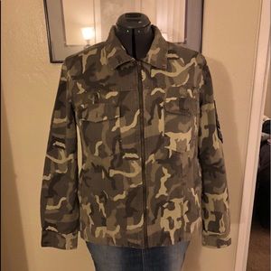 Idyllwind studded camo zippered jacket XL